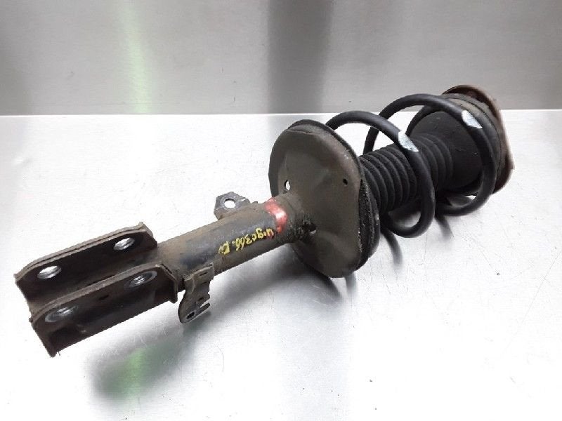JAMBE DE FORCE AVANT DROIT Toyota Corolla Verso (R10 / 11), Utilisé, Toyota