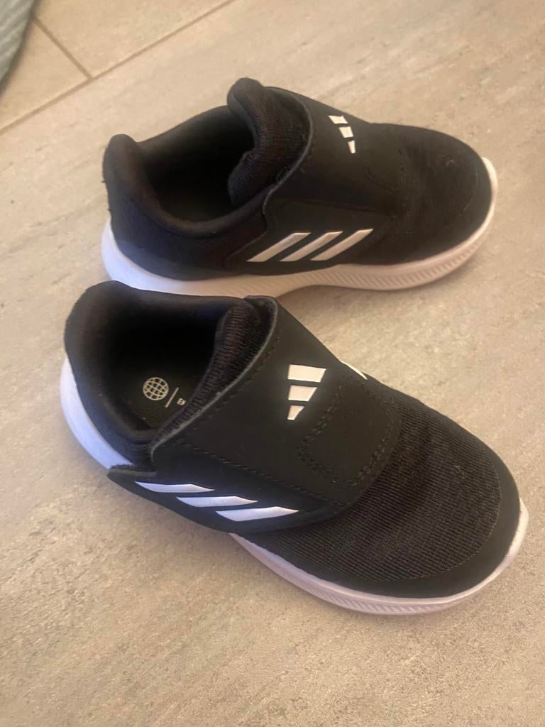 Adidas schoentjes maat 23, Ophalen, Nieuw, Jongen of Meisje, Sportschoenen