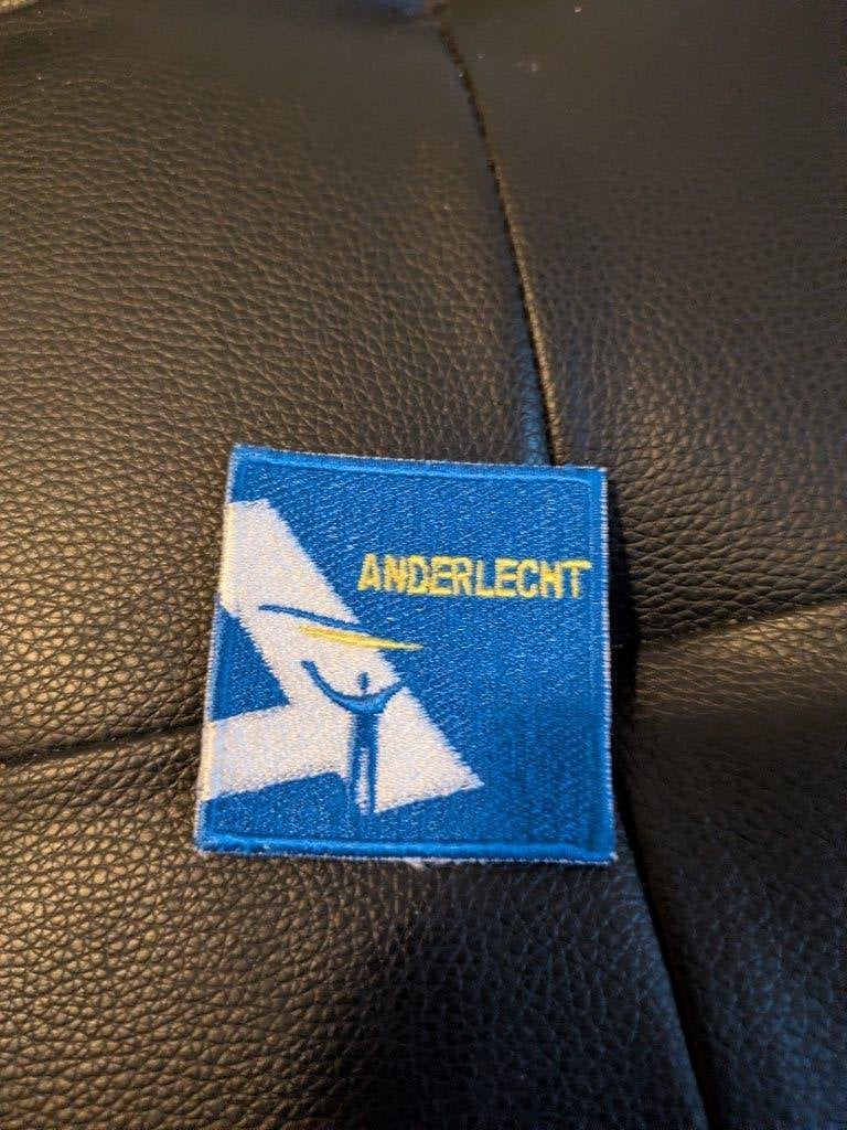 Anderlecht badge, Collections, Broches, Pins & Badges, Enlèvement ou Envoi, Comme neuf, Bouton