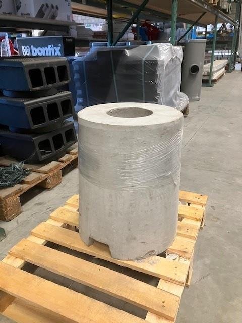 624. Fundatie betonblok rond L, Enlèvement, Neuf