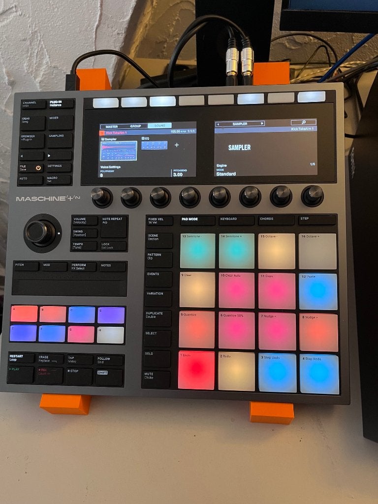 Maschine + (plus) enkel als MK3 Controller!, Muziek en Instrumenten, Midi-apparatuur, Ophalen, Zo goed als nieuw