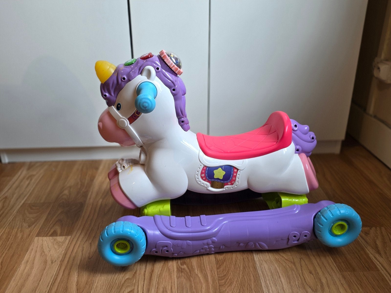 VTech Cléo, Ma Unicorn Basculo, draagzak en rollator, Jo, Ophalen