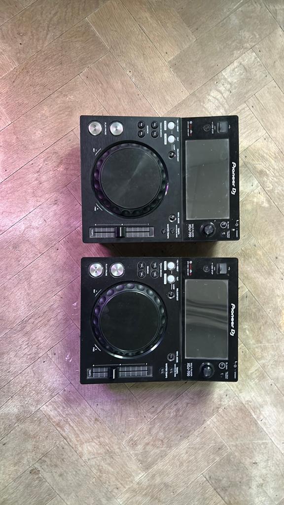 2 x Xdj-700 + 2 x speaker stance stagg, Muziek en Instrumenten, Ophalen, Zo goed als nieuw