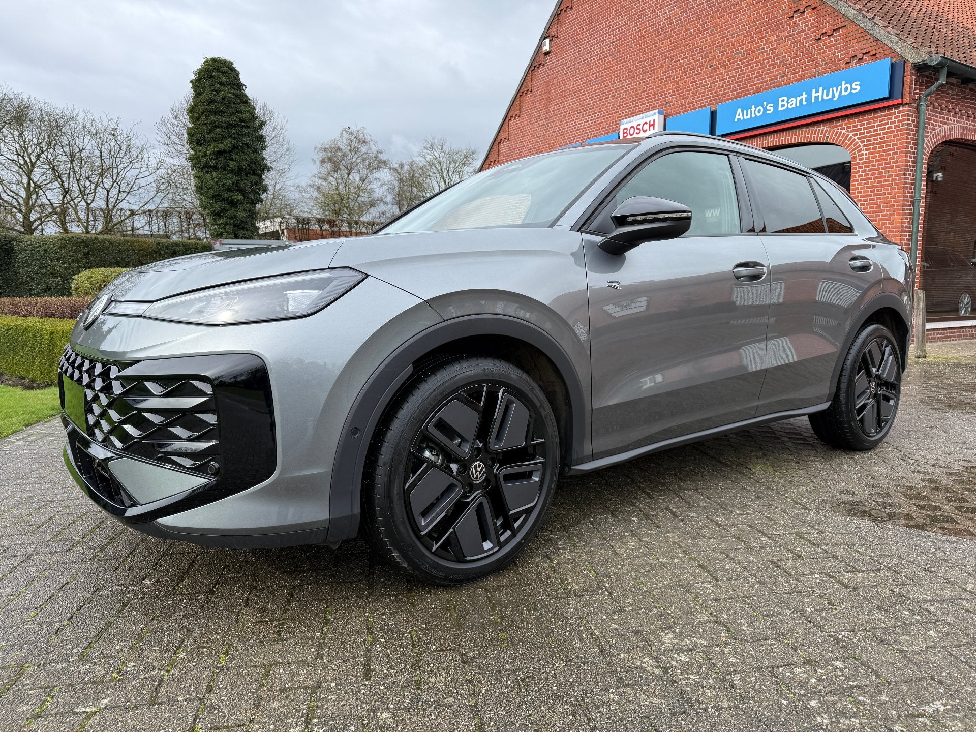 Volkswagen T-Roc R-Line 1.5 eTSI DSG - GPS / CAMERA / KESSY, Auto's, Automaat, Stof, 1498 cc, 1409 kg