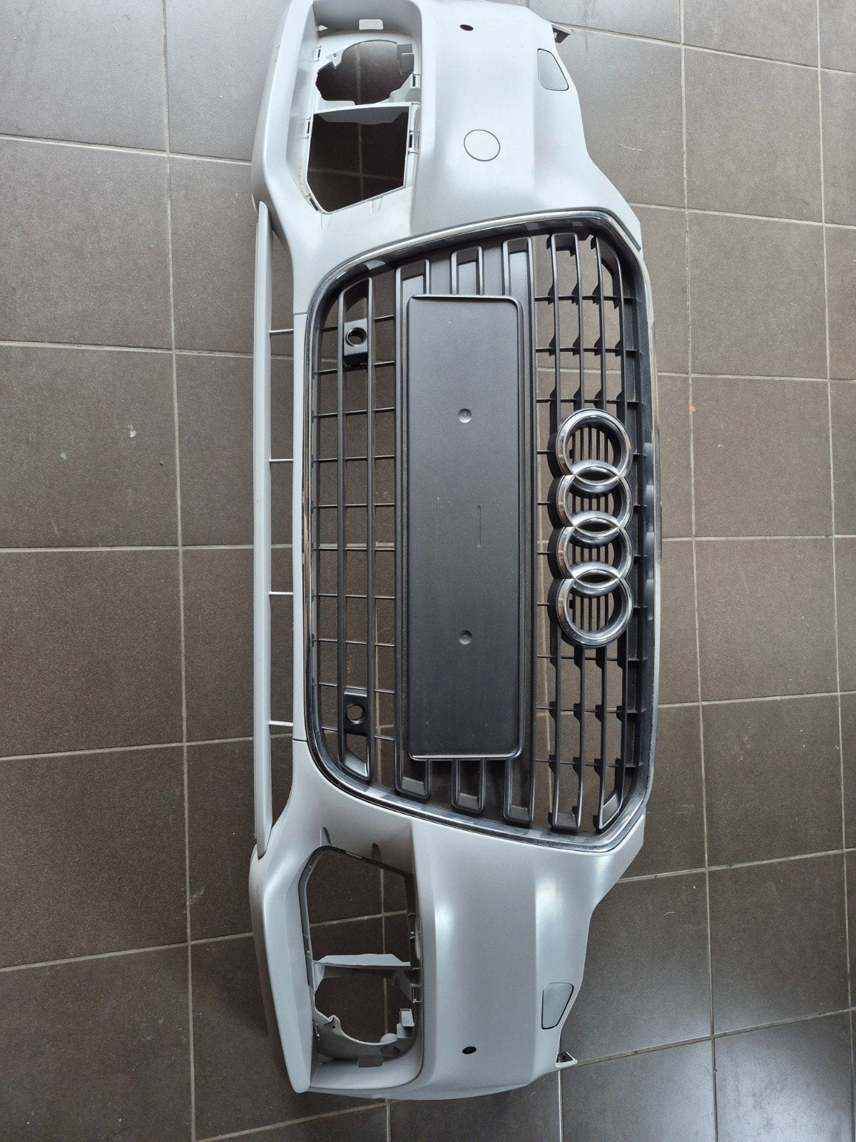 Volledig nieuwe originele Audi A1 8X0 853 651 voorbumper., Enlèvement, Audi