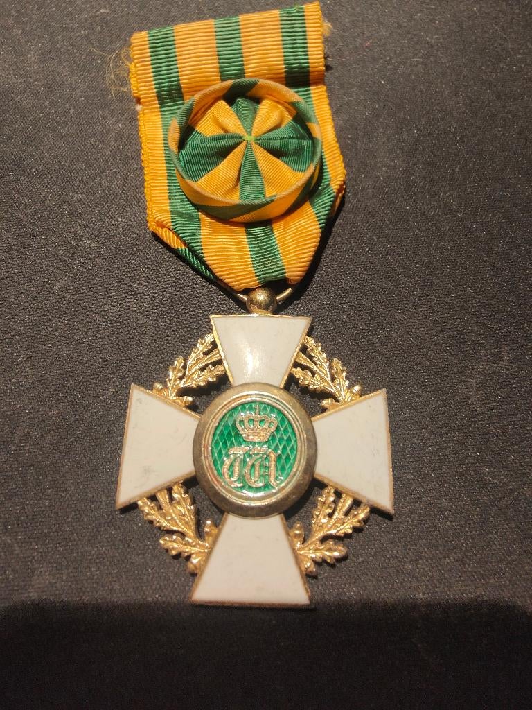 médaille  croix officier ordre de la couronne de chêne, Enlèvement ou Envoi