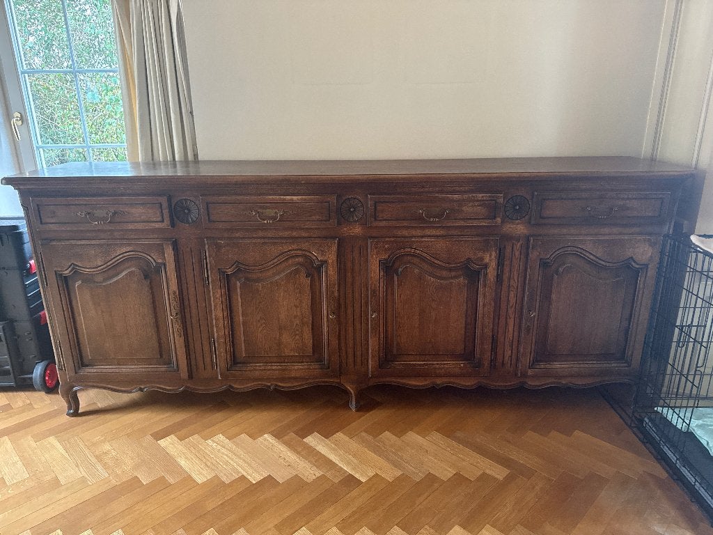 Eiken kast, Ophalen