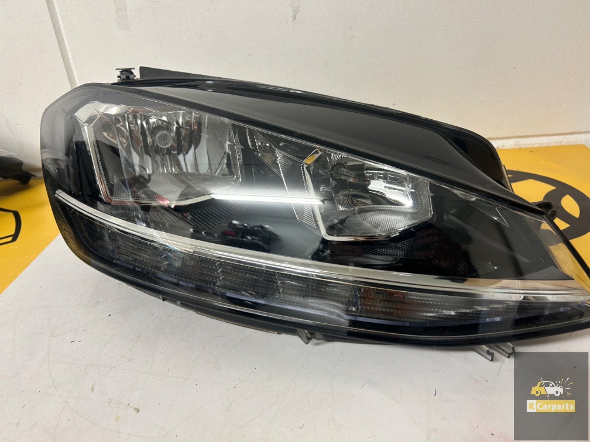 Phare halog ne LED VW Golf 7 Facelift droit 5G1941006D, Autos : Pièces & Accessoires, Volkswagen, Volkswagen AG, Vw@volkswagen.de