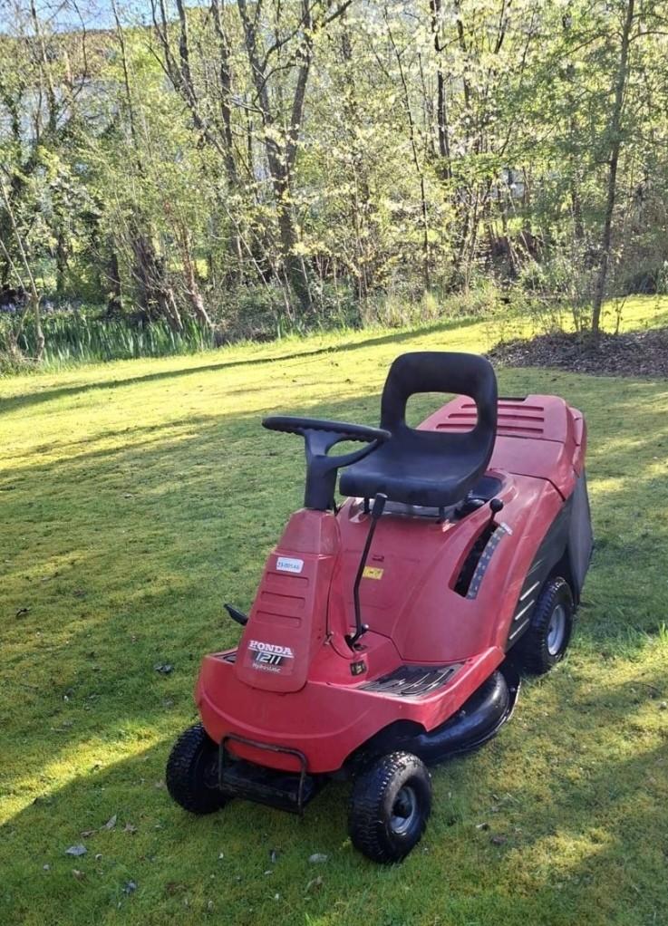 Tracteur Honda HF 1211 largeur de coupe 71 cm, Enlèvement