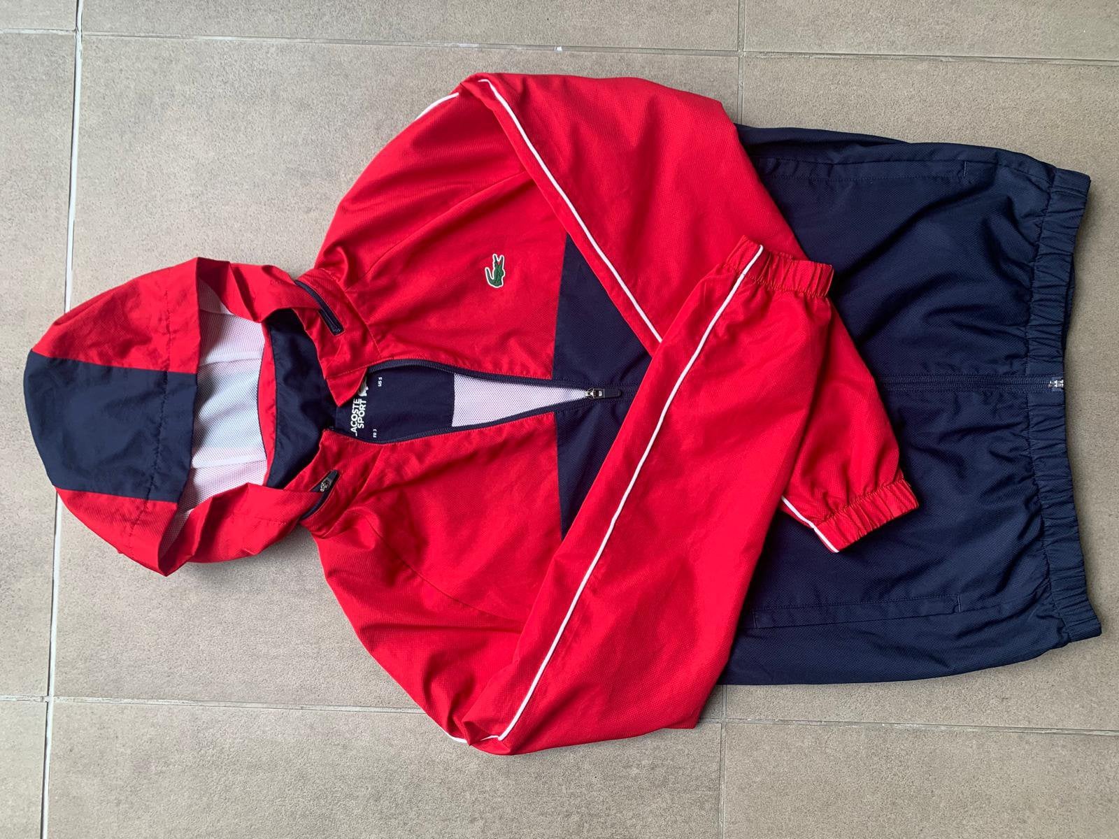 Veste Lacoste -capuche rétractable -Taille FR3 (M)- Homme, Envoi, Comme neuf, Heren