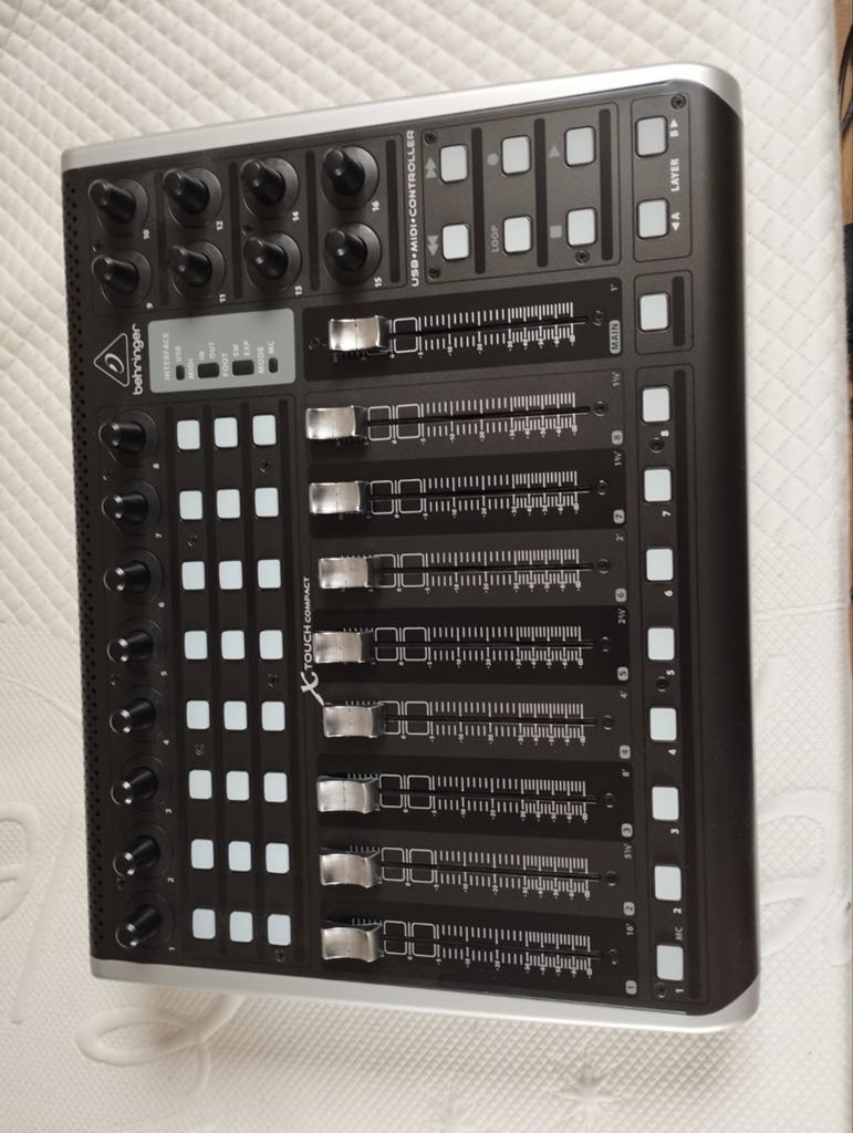 Behringer Touch Compact Midi Controller, Muziek en Instrumenten, Ophalen