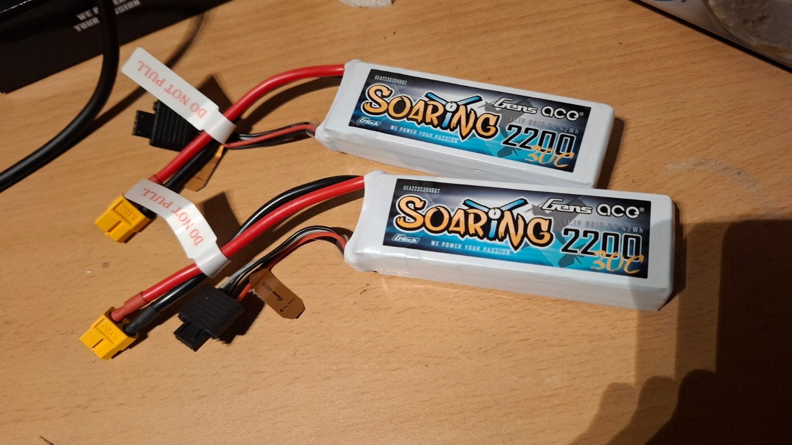 2 lipo batterijen 2200mah 3s, Hobby en Vrije tijd, Ophalen