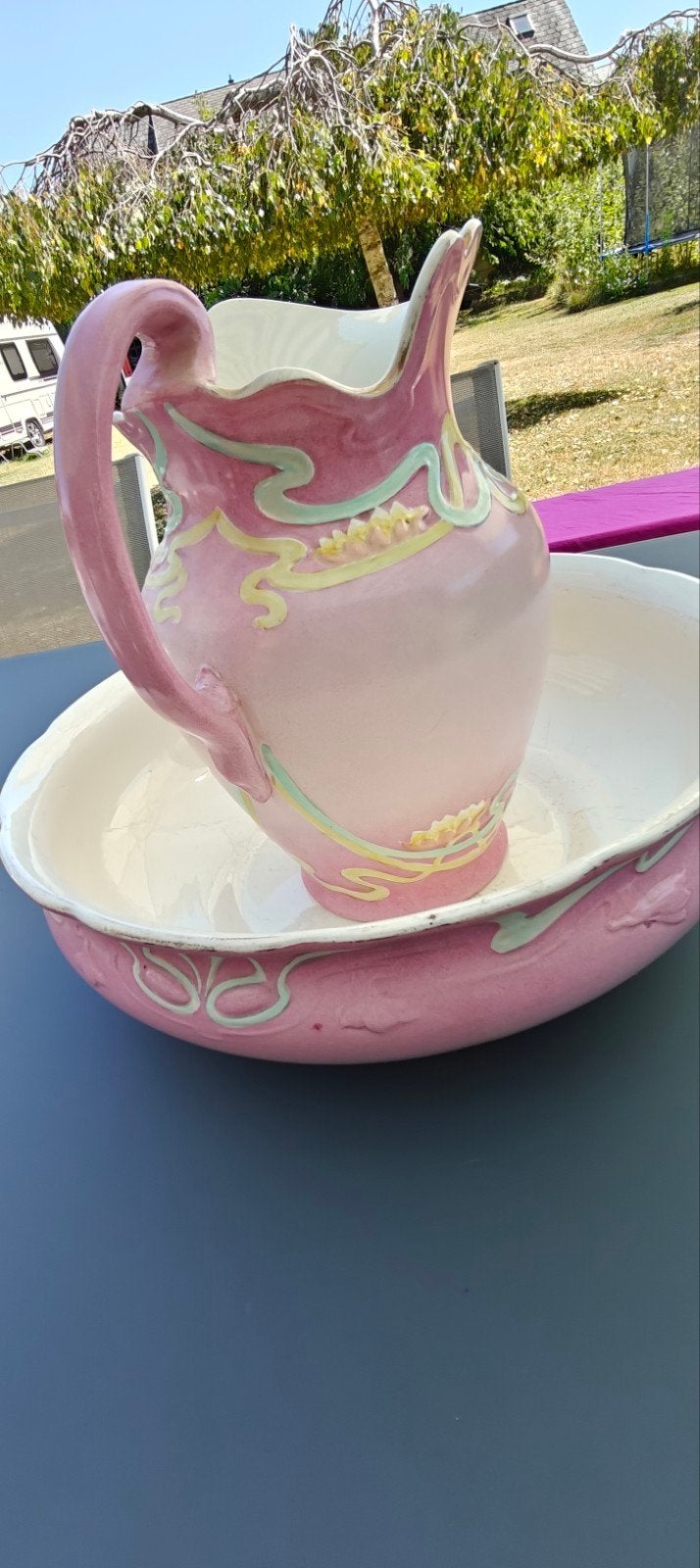 Ensemble de Toilette Ancien – Style Art No, Ophalen