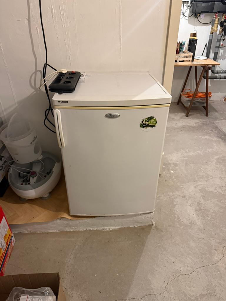 Whirlpool tafelmodel diepvries, Elektronische apparatuur, Vriezers en Diepvrieskisten, Ophalen, Gebruikt