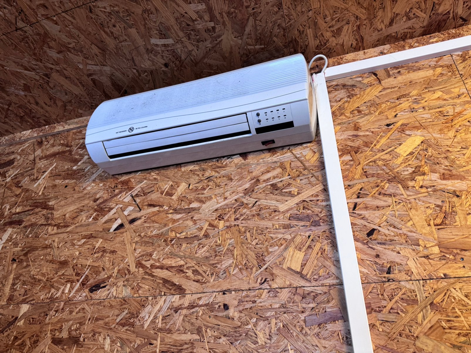 Handson wandverwarmingsunit, Doe-het-zelf en Bouw, Ophalen, Gebruikt, 200 tot 500 watt