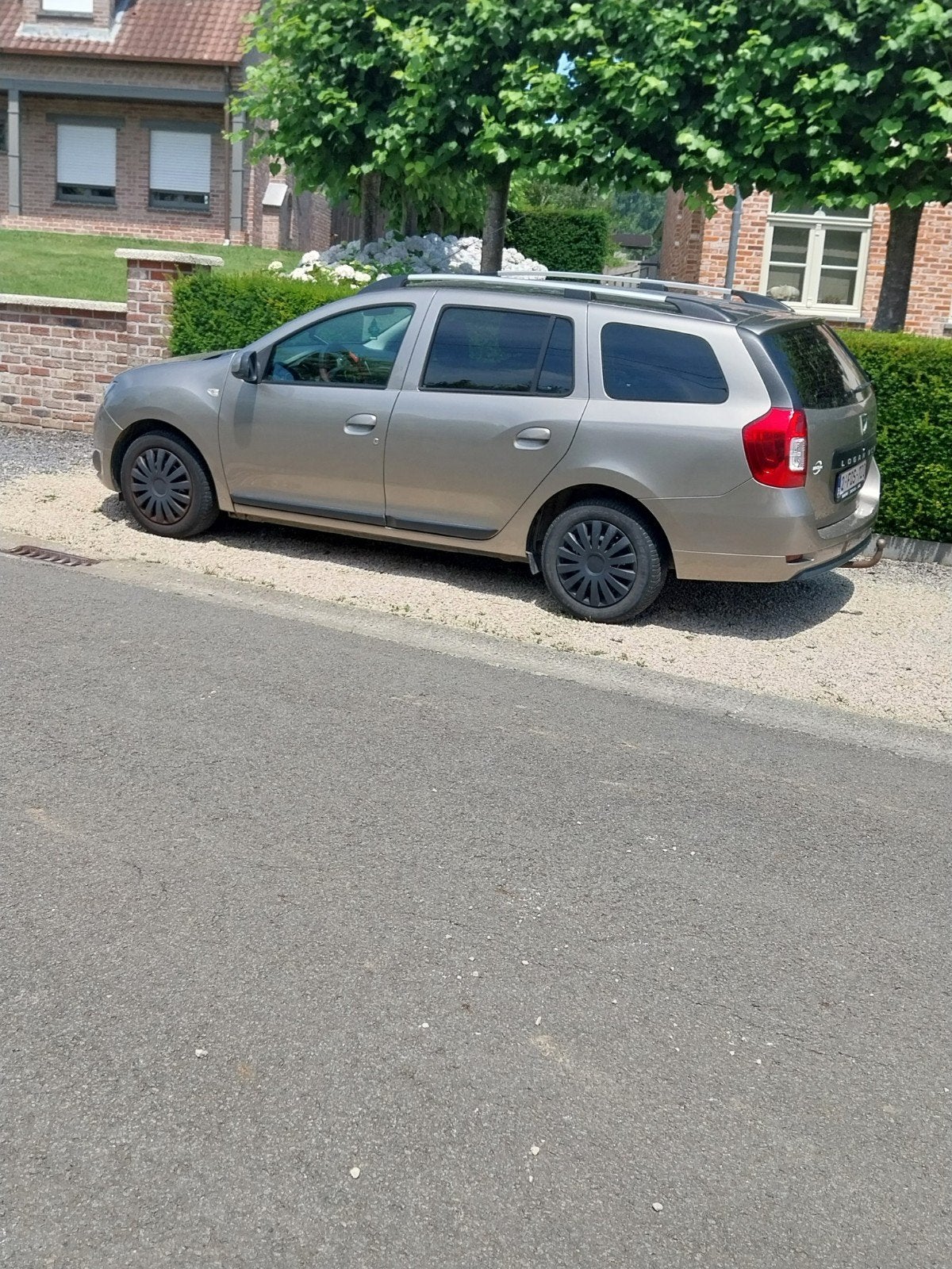 Dacia Logan MCV approuvée pour la vente, Particulier, Achat, Attache-remorque