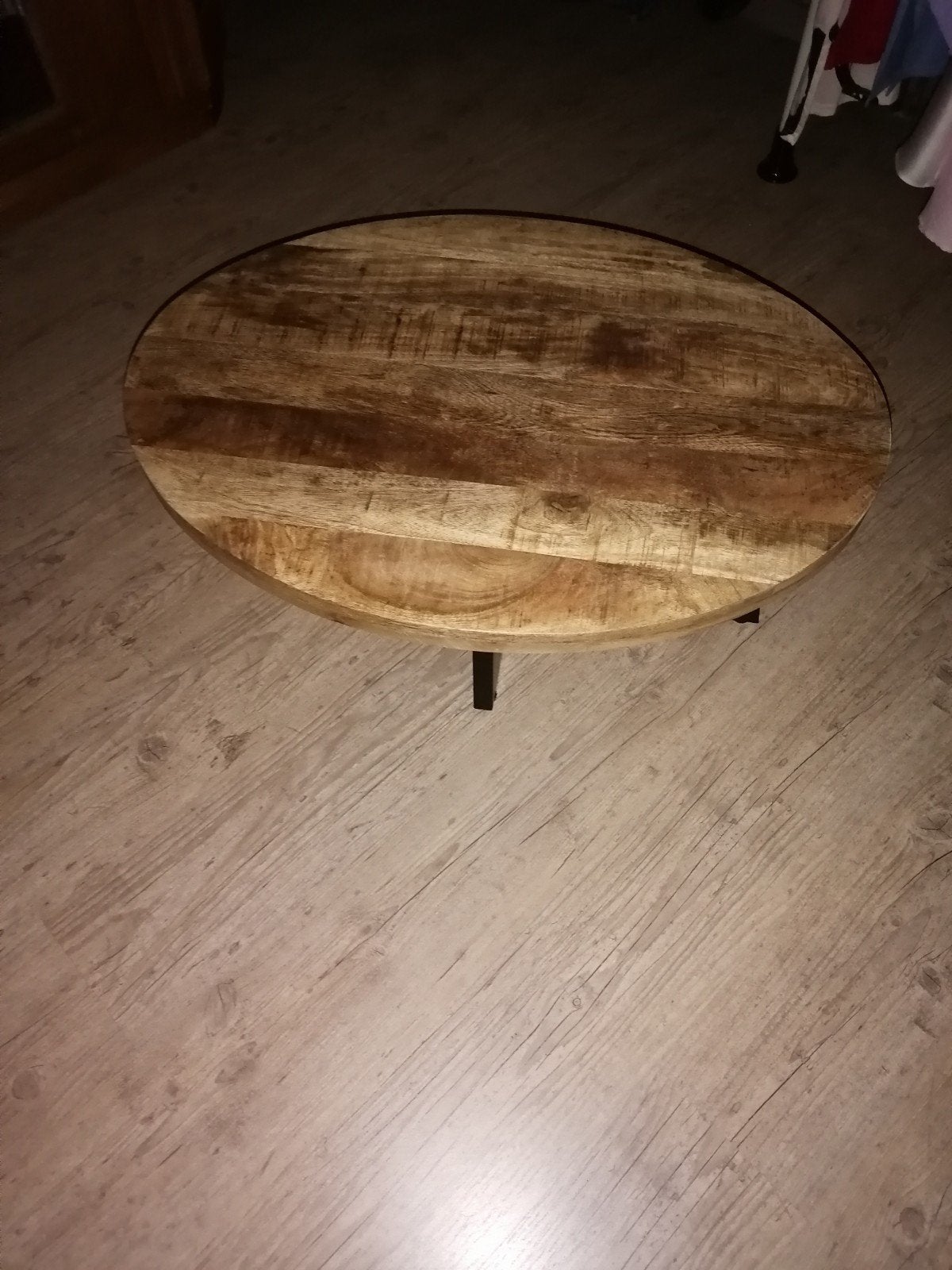 Ovalen salontafel mangohout.. L. 80cm br. 60cm  h. 35cm, Huis en Inrichting, Tafels | Salontafels, Ophalen