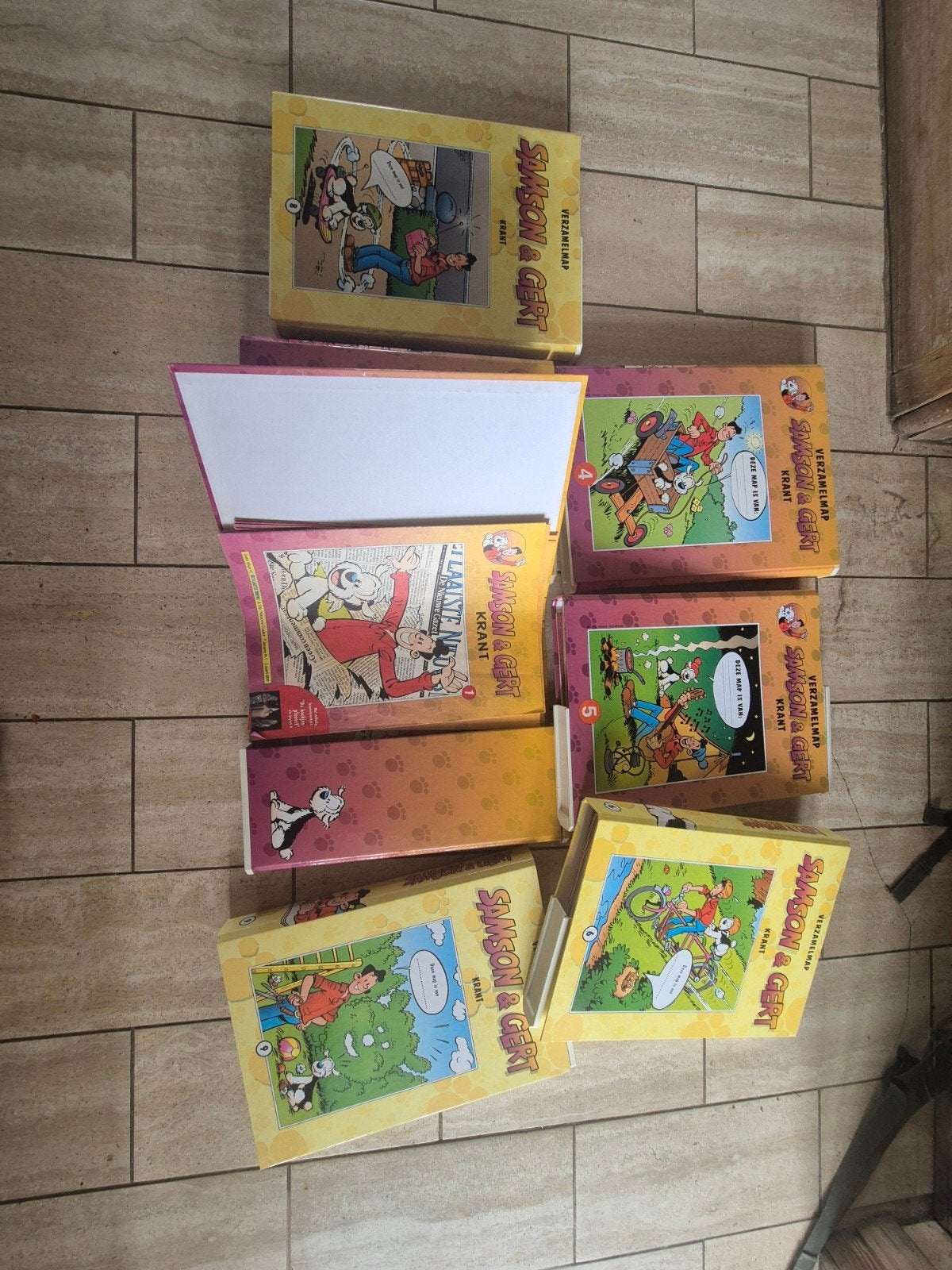 Samson en Gert verzamelmappen, Verzamelen, Ophalen