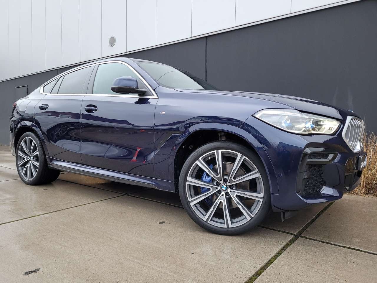 BMW X6 xDrive30d *M-PAKKET*PANO DAK*HUD*LASER*HK SOUND*22", Auto's, 2993 cc, Lederen bekleding, X6, 5 deurs