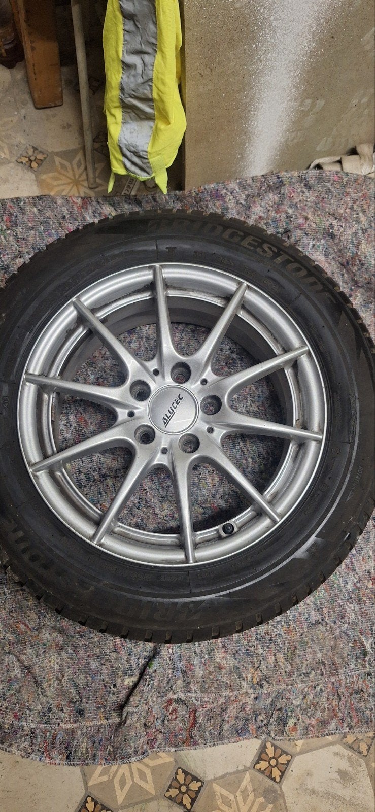 pneus d'hiver, 16 inch, Band(en), 205 mm, Winterbanden