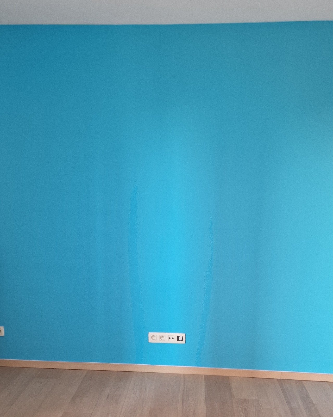 Blauwe en roze muurverf 5 en 10L ongeopend, Bricolage & Construction, Peinture, Vernis & Laque, Neuf, Peinture, 5 à 10 litres
