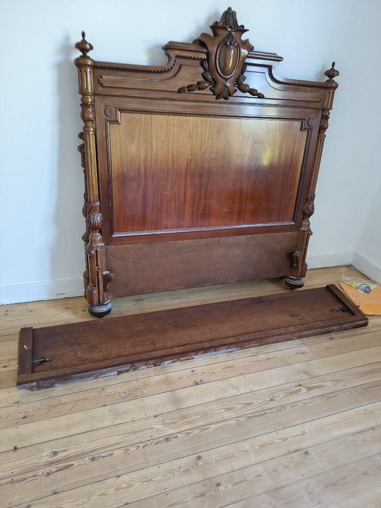 Gratis antiek bed, eclectische stijl, +nachtkastjes, Antiek en Kunst, Antiek | Meubels | Bedden, Ophalen