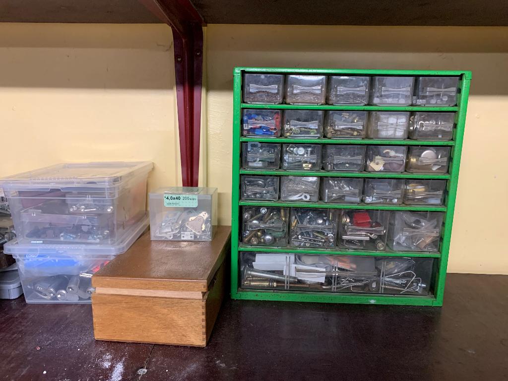 Pakket nagels en vijzen, Ophalen