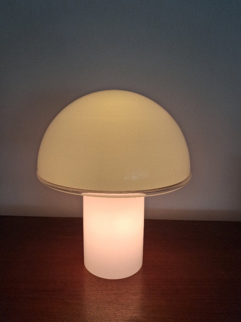 Vintage Artemide Onfale mushroom lamp, Luciano Vistosi, Antiquités & Art, Art | Objets design, Marqué, Verre, Blanc, Enlèvement