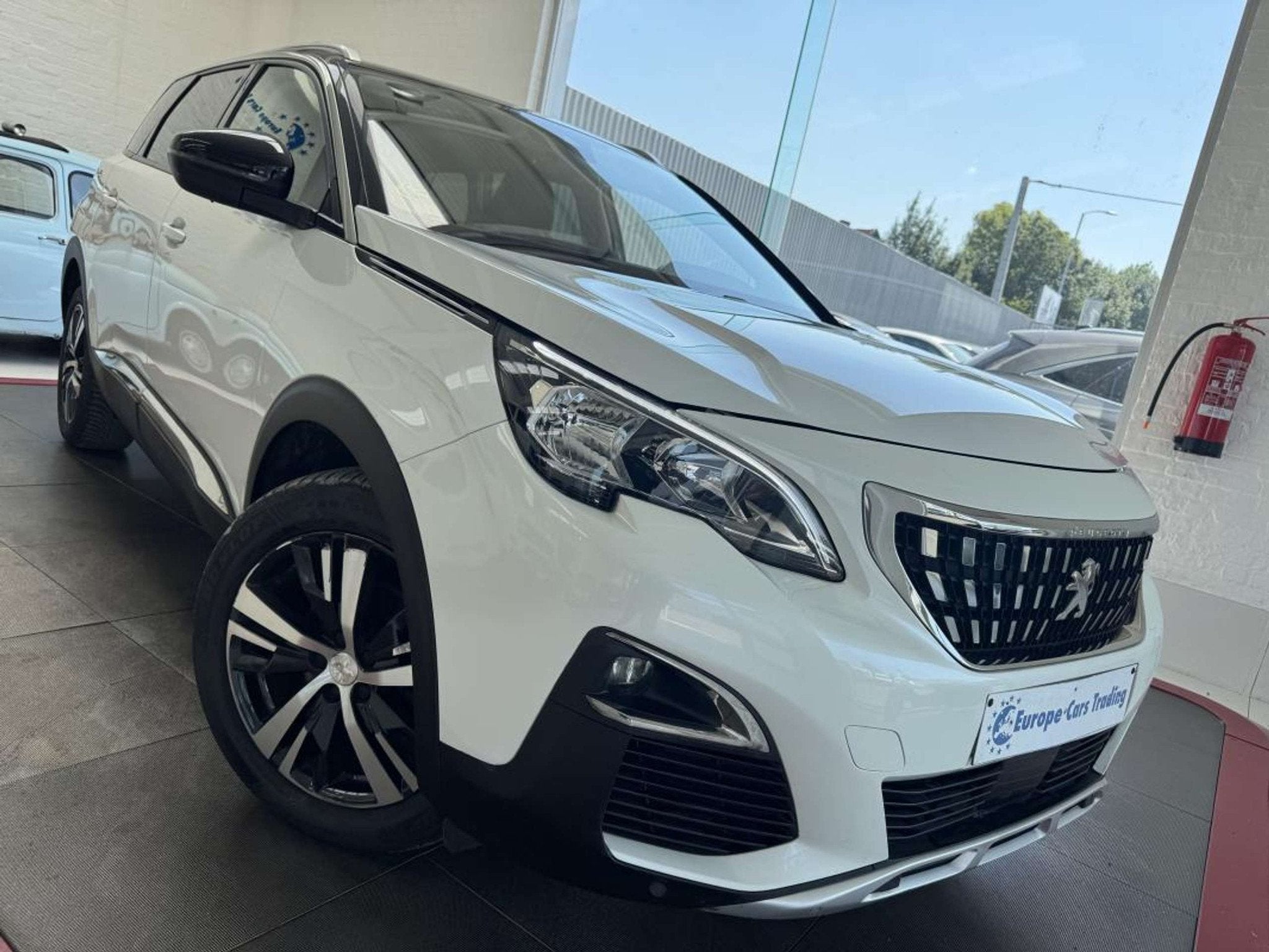 Peugeot 5008 ALLURE 130CH EAT8 1ER MAIN ENTRETIEN PEUGEOT 10, Automaat, Diesel, 131 pk, SUV of Terreinwagen