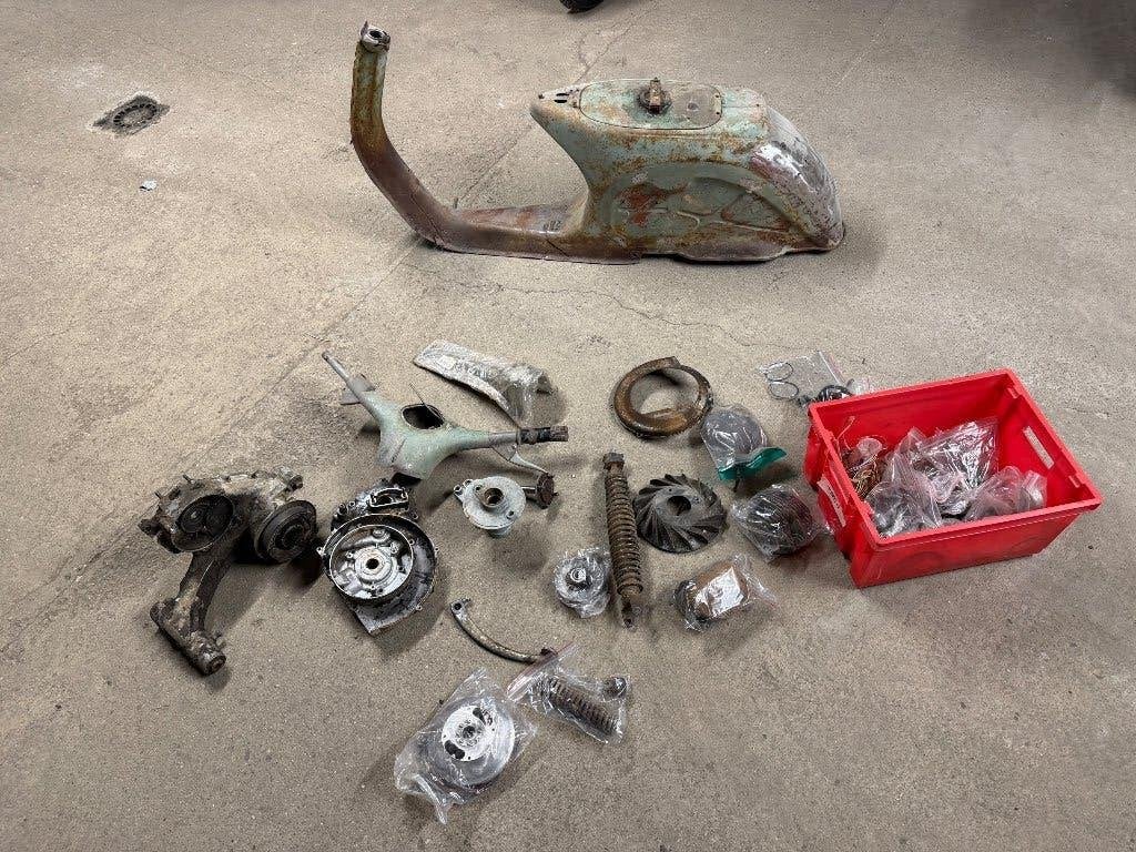 Lot Vespa Acma, Vélos & Vélomoteurs, Scooters | Vespa, Autres modèles, 125 cm³, Classe B (45 km/h), Enlèvement