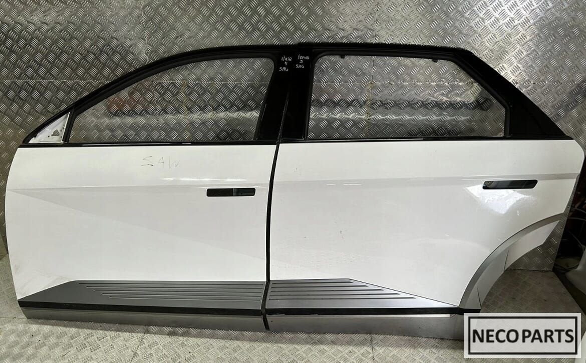 HYUNDAI IONIQ 5 2020 - PORTIER DEUR KLEUR SAW ALLESLEVERBAAR, Arrière, -, Haillon arrière, Utilisé