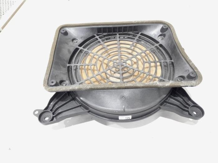 Caisson de graves d'un Audi A6, -, 3 mois de garantie, Audi, Utilisé