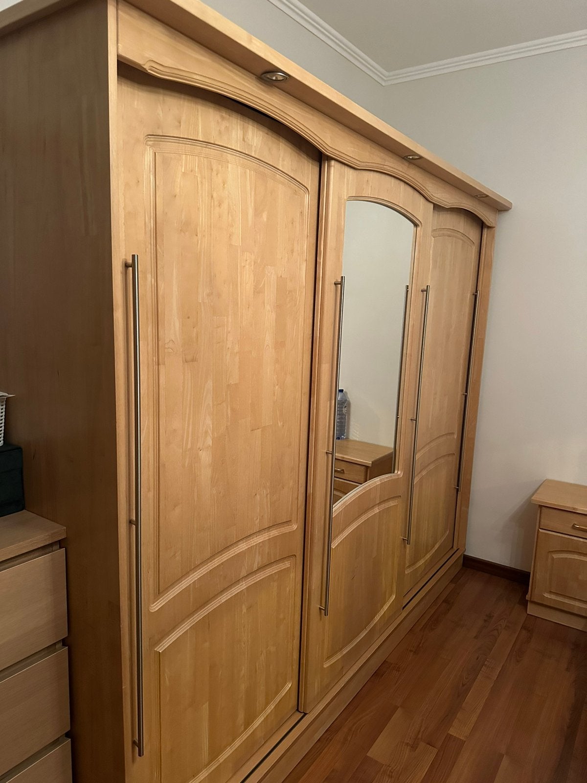 Armoire 3 portes coulissantes avec un miroir, Enlèvement, Comme neuf