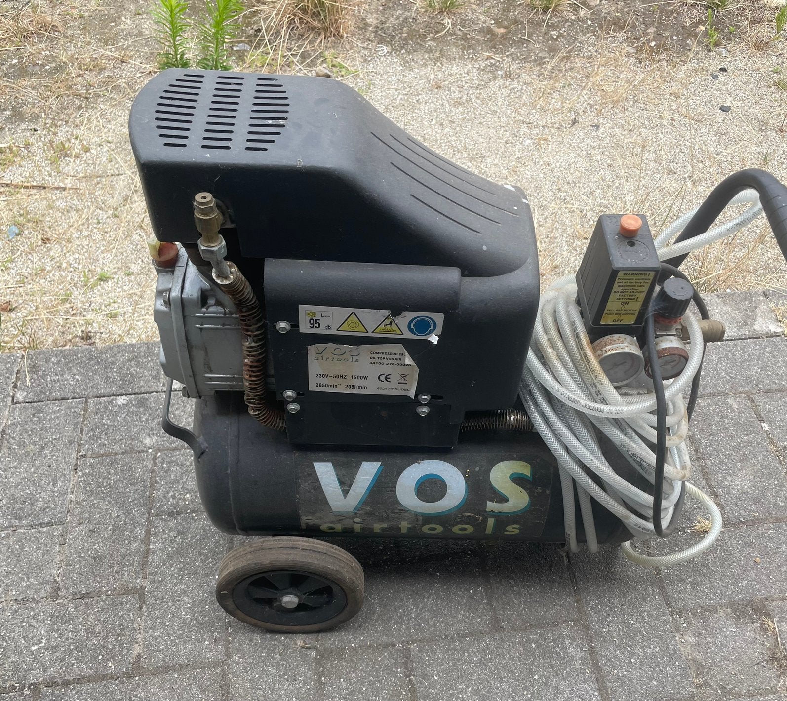 Compressor, Doe-het-zelf en Bouw, Compressors, Ophalen, Gebruikt, 100 liter of meer, 200 tot 400 liter/min