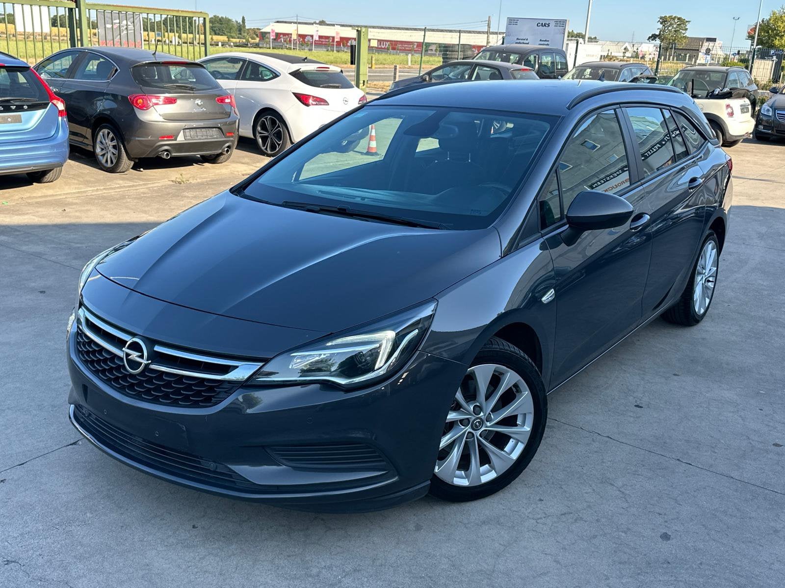Opel Astra 1.6L Diesel 2016 Euro 6b, Auto's, Euro 6, Adaptieve lichten, Bedrijf, 81 kW