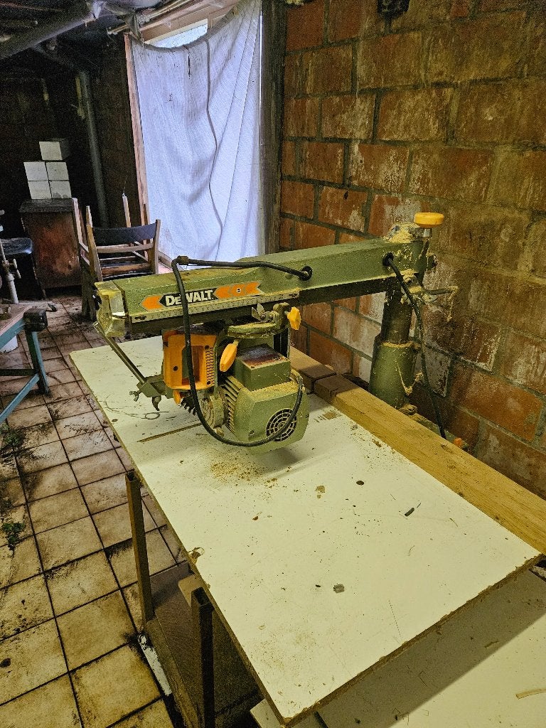 Dewalt zaag, Ophalen, Gebruikt