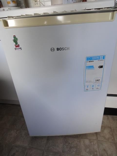 Ijskast tafelmodel BOSCH ++, Ophalen, Gebruikt, Energieklasse A of zuiniger, 45 tot 60 cm