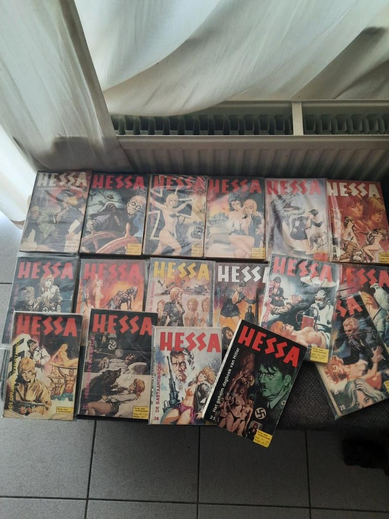 Hessa strips ( soft erotische strips ), Livres, BD | Comics, Enlèvement