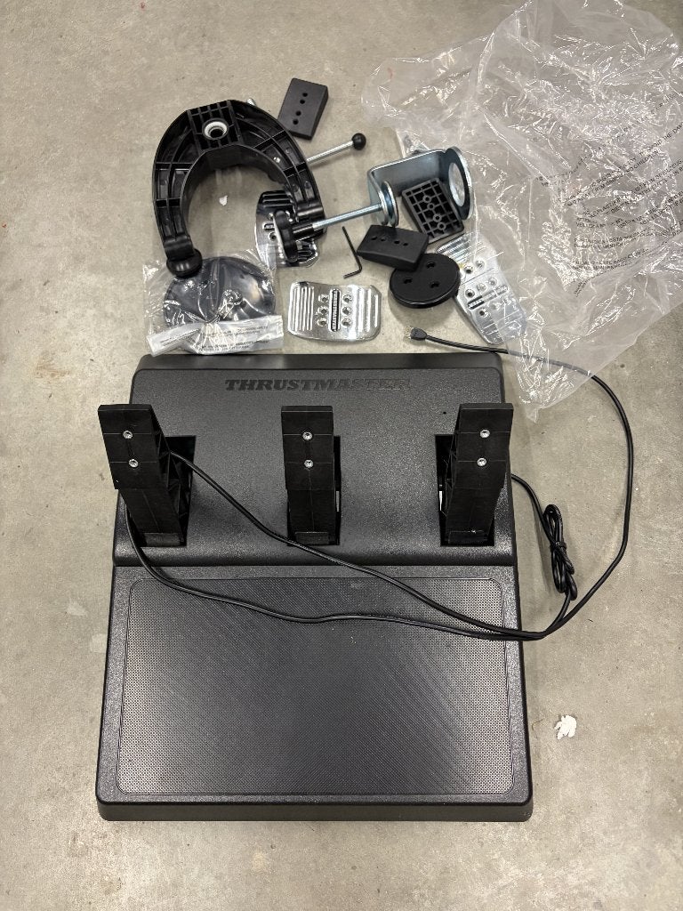 Pédales Thrustmaster T3PA GT Edition — En parfait état, Enlèvement, Neuf, Volant ou Pédales, PlayStation 4