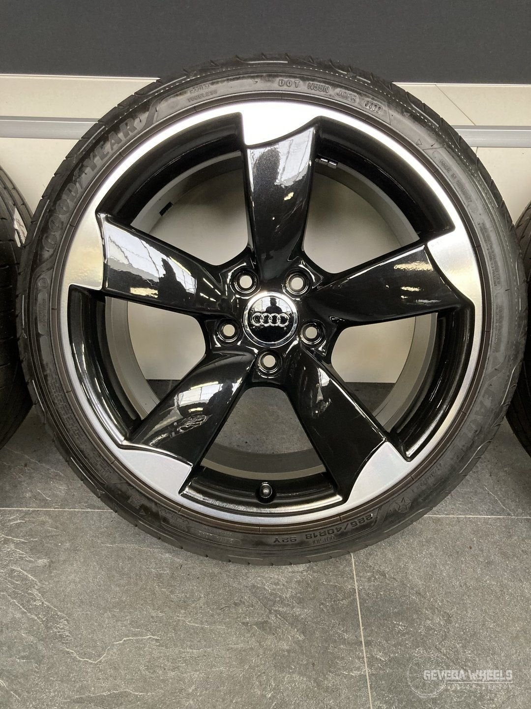 18” originele Audi A3 S3 8P 8V 8Y ‘Rotor’ velgen + banden, Pneus et Jantes, Véhicule de tourisme, Pneus été, -