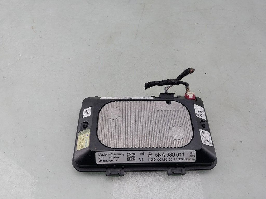 DRAADLOZE TELEFOONLADER (|5NA980611|), Škoda Auto Deutschland GmbH, Gebruikt, Info@skoda-auto.de, Max-Planck-Straße  3-5
64331  Weiterstadt, DE
