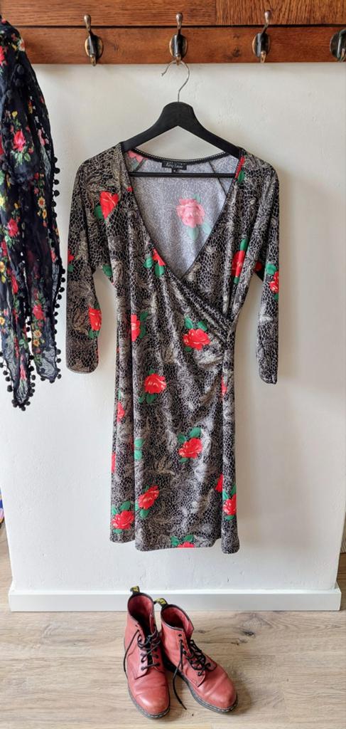 Nu maar €14,99! King Louie jurk grijs M, Kleding | Dames, Ophalen of Verzenden, Grijs