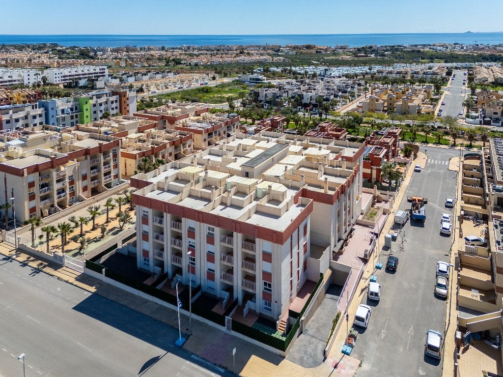 Appartement 2 chambres semi-neuf à vendre à Orihuela Costa, 2 pièces, Appartement, Espagne, Village