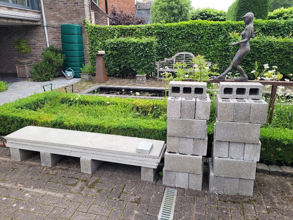 36 blocs de béton et 4 dalles de béton de 2 m, Enlèvement, Comme neuf, Béton