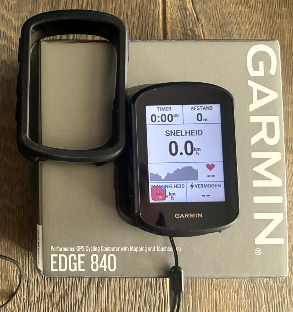 Garmin 840, Fietsen en Brommers, Fietsaccessoires | Fietscomputers, Ophalen, Zo goed als nieuw