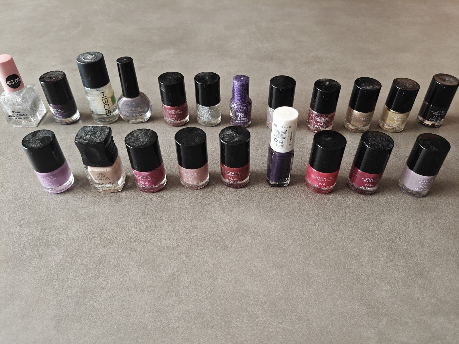 vernis à ongles de différentes couleurs et types, Enlèvement ou Envoi, Utilisé, Mains et Ongles, Maquillage