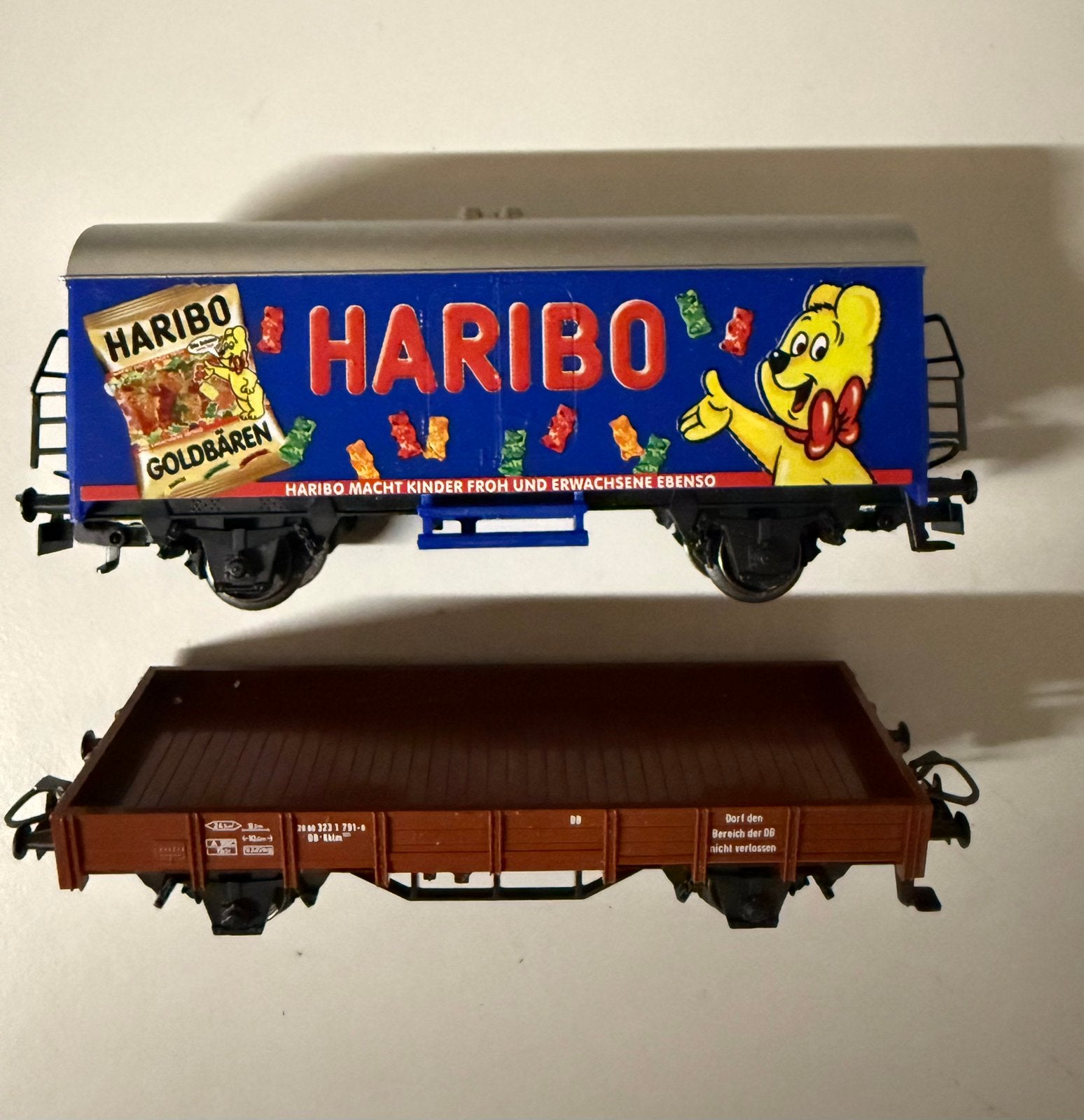 Märklin 44174 (wagon Haribo) et wagon à flanc surbaissé 4423, Enlèvement ou Envoi, Comme neuf, Wagon, Märklin