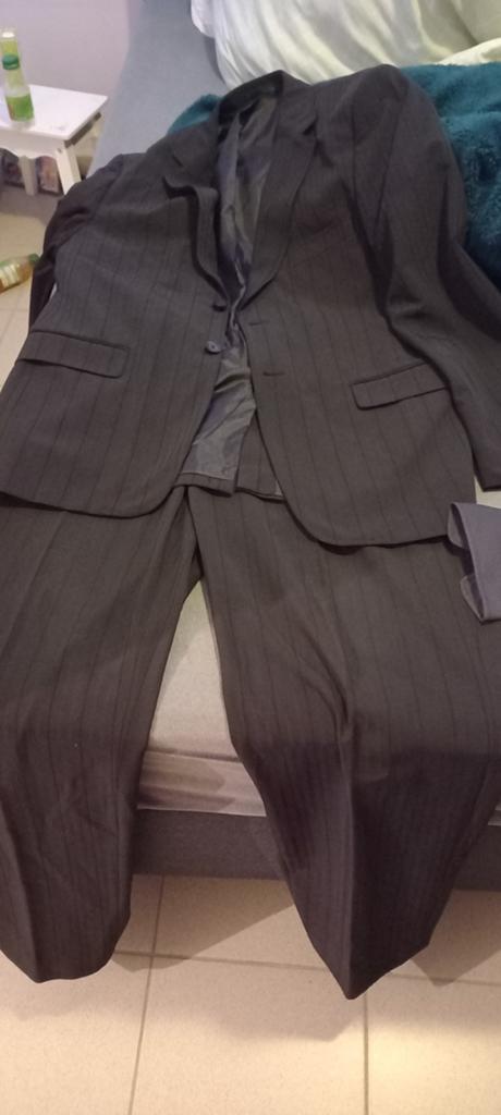 Kostuum maat 52, Kleding | Heren, Kostuums en vesten, Ophalen, Maat 52/54 (L)