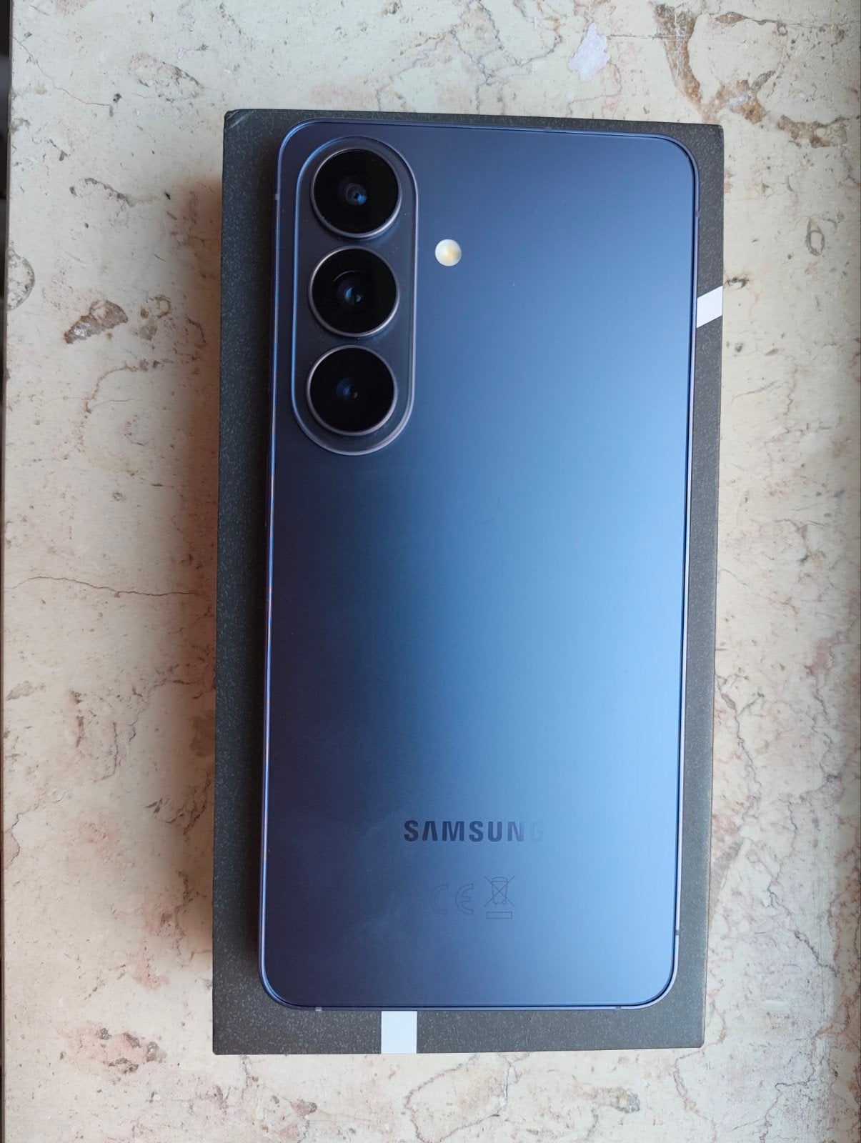 Samsung S26, Enlèvement
