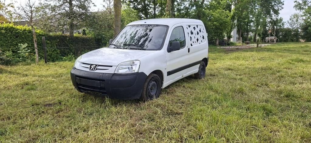 peugeot partner, Autos, Camionnettes & Utilitaires, Achat, 2 places, Boîte manuelle, Noir